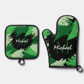 Pinselstriche in grünen Farbtönen mit Monogramm Ofenhandschuh & Topflappen-Set (Vorderseite)