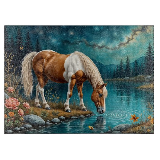 Pinto drinking water under the stars schneidebrett (Vorderseite)