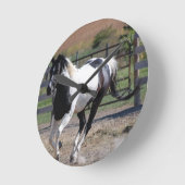 Pinto Paint Horse Runde Wanduhr (Winkel)