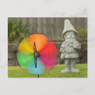 Pinwheel und Garden Gnome Postkarte