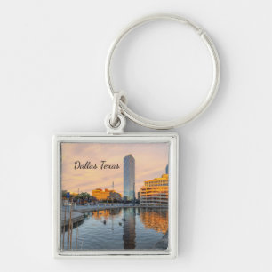 Pioneer Plaza Pond Morning Square Keychain Schlüsselanhänger