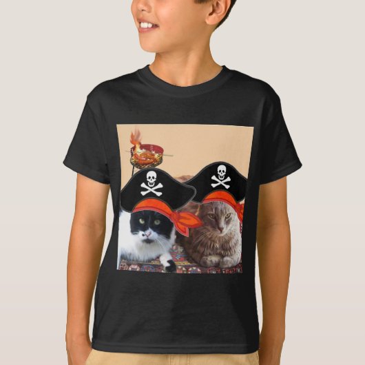 PIRATE CATS, sprechen wie ein Piratentag T-Shirt (Vorderseite)