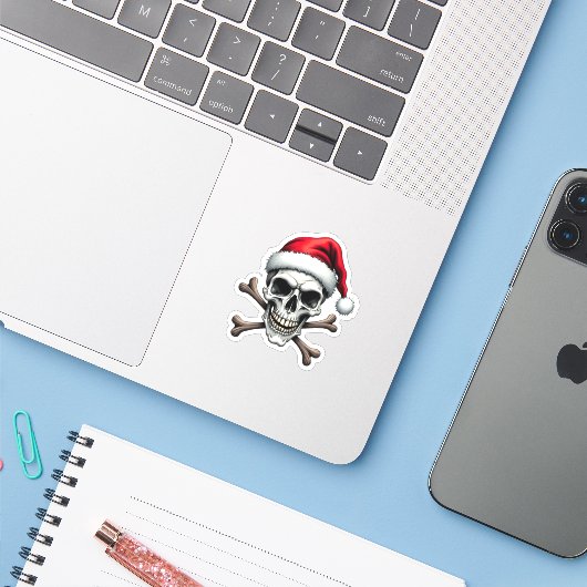 Pirate Christmas Skull & Crossbones Santa Hat. Got Aufkleber (Laptop mit iPhone)