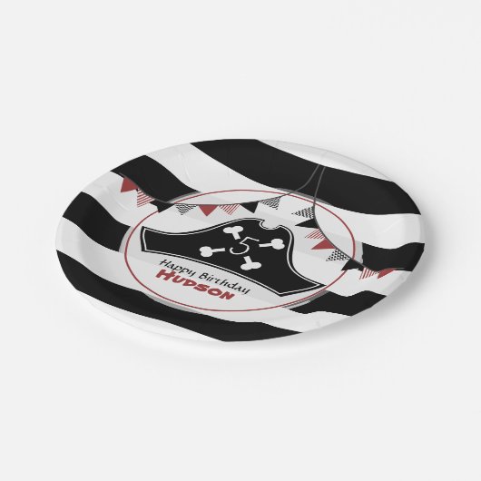 Pirate Hat Birthday Pappteller (Schrägansicht)