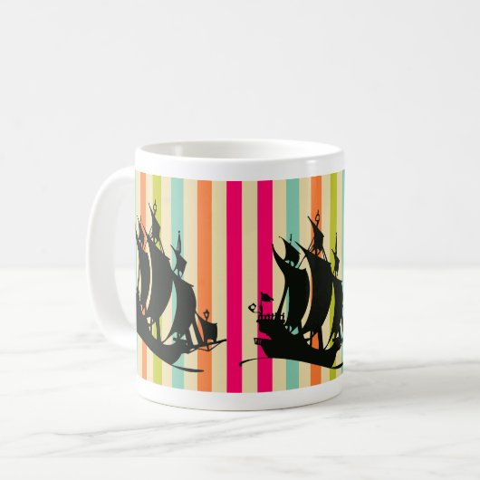 Pirate Sailboat auf Ocean Waves Kaffeetasse (Vorderseite Links)