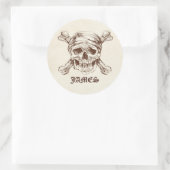 Pirate Skull in Cross Bones Individuelle Name Stic Runder Aufkleber (Tasche)
