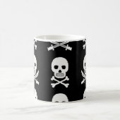 Pirate Skulls Crossbones Nahtloses Muster Kaffeetasse (Mittel)