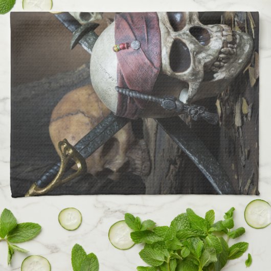 Pirate Skulls Küchentuch (Gefaltet)