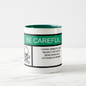 Piraten-Warnung Zweifarbige Tasse (Mittel)