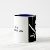 Piratenflagge-Tasse Zweifarbige Tasse (Mittel)