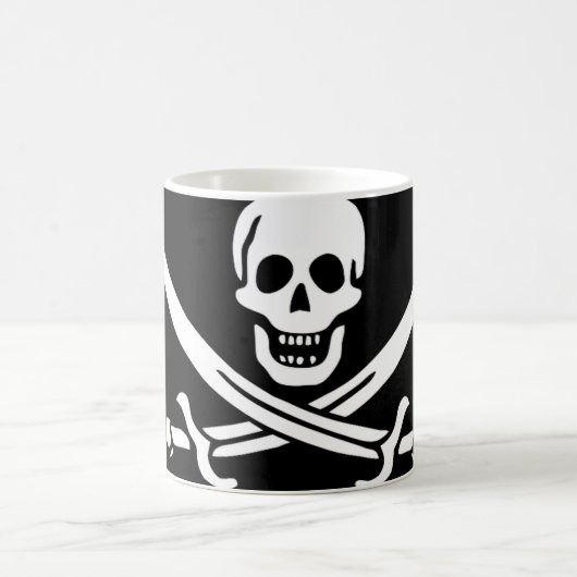 Piratenflagge von Captain Calico Jack Rackham Verwandlungstasse (Mittel)