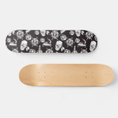 Piratenschädel Schwarz-weiß Skateboard (Horizontal)