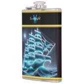 Piratenschiff durch glühende Nachtwachen gleiten Flachmann (Links)