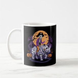 Piratenskelett auf einem Rhinomuschelhalloween Kaffeetasse