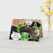 PIRATKATZEN UND GRÜNE BIERPINTS, St. Patrick's Day Karte (Gelbe Blume)
