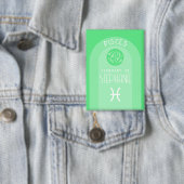 Pisces Custom Birthday Zodiac - Modernes Design Button (Insitu)