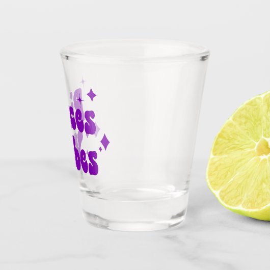 Pisces Vibes Zodiac Astrologie Lila Sterne Schnapsglas (Rechts)