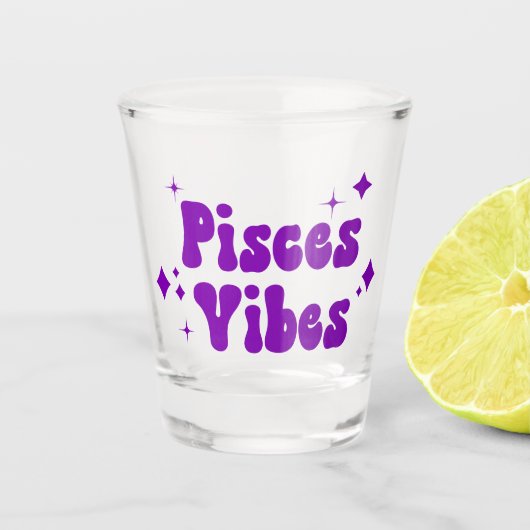 Pisces Vibes Zodiac Astrologie Lila Sterne Schnapsglas (Vorderseite)