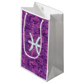 Pisces Zodiac Sign auf Pink Digital Camouflage Kleine Geschenktüte (Vorderseite Schrägansicht)