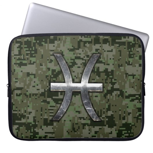 Pisces Zodiac Sign auf Woodland Digital Camouflage Laptopschutzhülle (Vorderseite)