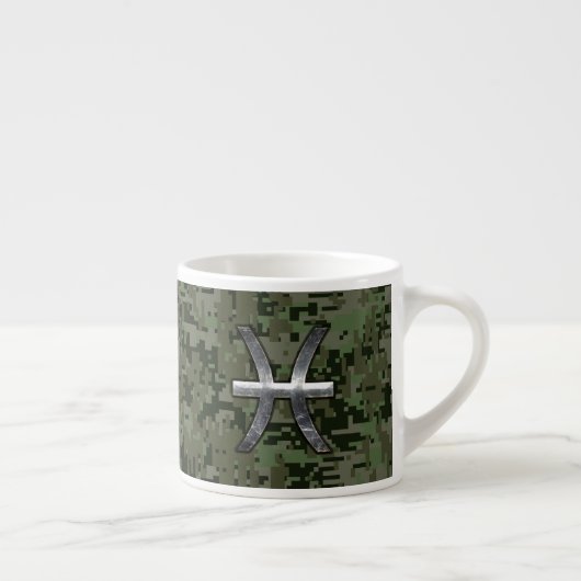 Pisces Zodiac Sign auf Woodland Green Digital Camo Espressotasse (Rechts)