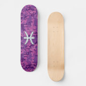 Pisces Zodiac Symbol auf Fuchsia Pink Digitale Cam Skateboard (Vorderseite)