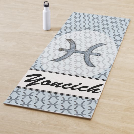Pisces Zodiac Symbol Element von K Yoncich Yogamatte (Beispiel)