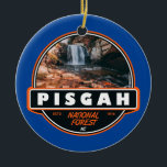 Pisgah National Forest North Carolina Emblem Keramik Ornament<br><div class="desc">Pisgah Vektorgrafik Design. Es ist ein Nationalwald in den Appalachen Bergen des Westerns North Carolina.</div>