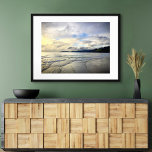 Pismo Beach California Dramatisches, kühne Sunset- Poster<br><div class="desc">Dieses dramatische Pismo Beach, Kalifornien, weite, unberührte, sandige Strandlandschaft, nah zum Sonnenuntergang genommen, strahlt Ruhe und Einsamkeit aus. Hier finden Sie die Surfer, die für den perfekten Wellengang gewartet sind, sowie die kleinen Vögel, die nach ihrem Abend-Snack suchen. Sie können leicht personalisieren dieses Poster plus ich biete auch Anpassung an...</div>