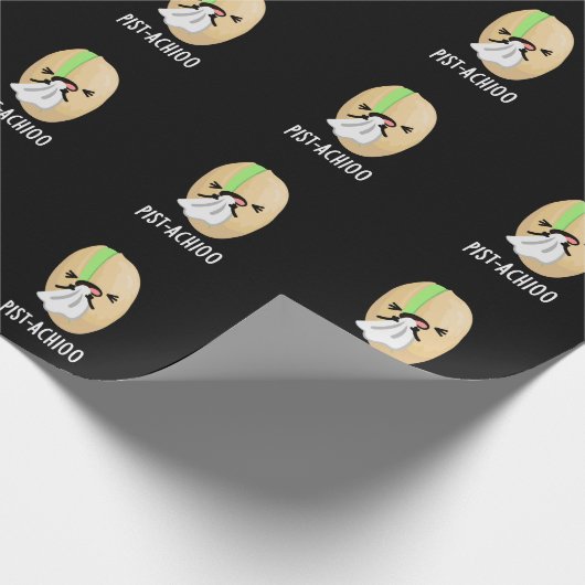 Pist-achioo Funny Sneezing Pistachio Pun Dark BG Geschenkpapier (Ecke)