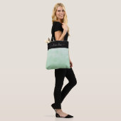 Pistachio Black rustikal elegant personalisiert Tasche (Am Model)