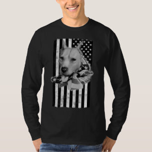Pit Bull Dog auf amerikanischer Flagge T-Shirt