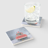 Pit Bull Dog in Snow sitzend im Weihnachtswagen Steinuntersetzer (Seitenansicht)