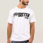 Pit Crew Sister Race Birthday Family Racing T-Shirt<br><div class="desc">Perfektes Geburtstagsgeschenk für eine Rennläuferschwester für ihre Geburtstagsparty,  die Lieben mit Rennen ausstatten. Zeigen Sie allen,  dass Sie eine phantastische Rennsportler-Schwester sind. Dieses Familienskar Geburtstagsgeschenk zeigt: Pit Crew Schwester,  mit Rennflagge. Geschenke es deiner Schwester zum Racecar-Geburtstag.</div>