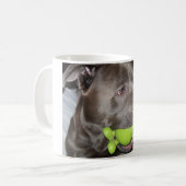 Pitbull Dog with Green Ball Dog Lovers Kaffeetasse (Vorderseite Links)