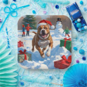 Pitbull Hund läuft im Schnee mit Weihnachtshut Pappteller (Party)