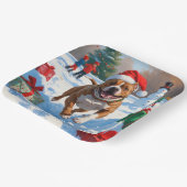 Pitbull Hund läuft im Schnee mit Weihnachtshut Pappteller (Gewinkelt)