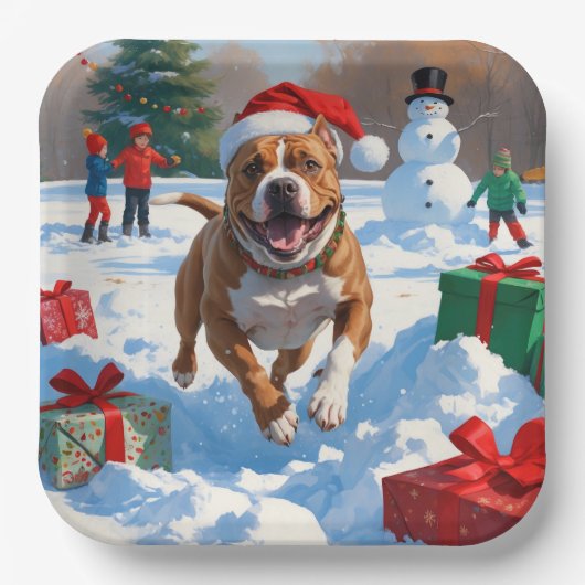 Pitbull Hund läuft im Schnee mit Weihnachtshut Pappteller (Vorderseite)