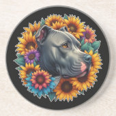 Pitbull Hund umgeben von blühenden Sonnenblumen Getränkeuntersetzer (Vorne)