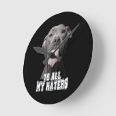 Pitbull Hund zu all meinen Hasen Runde Wanduhr (Winkel)