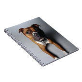 Pitbull Terrier, das sich hinlegt Notizblock (Rechte Seite)