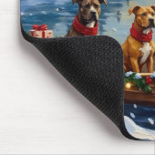 Pitbull-Weihnachtsboot-Feiertag Mousepad (Ecke)