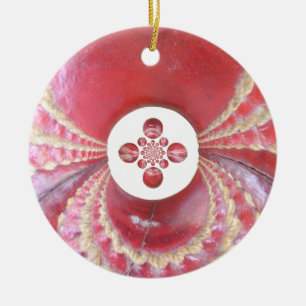 Pitch Kaleidoskop: Cricket Balls The Game's Heart Keramik Ornament