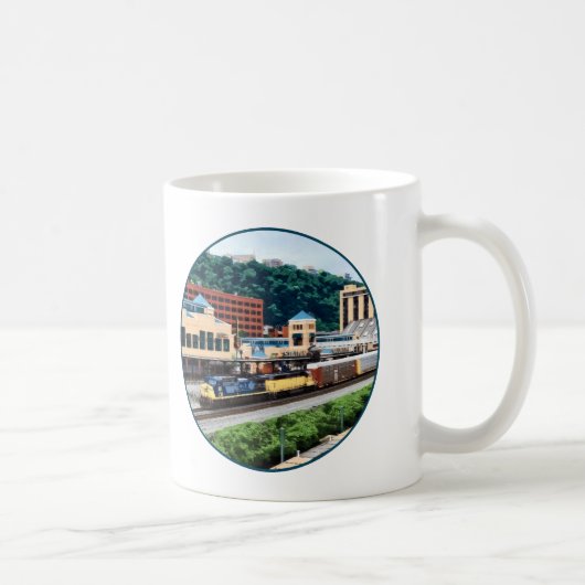 Pittsburgh PA - Bahnhof Kaffeetasse (Rechts)