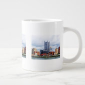 Pittsburgh PA Skyline Jumbo-Tasse (Rechts)