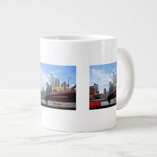 Pittsburgh PA - Zug durch Smithfield-St.-Brücke Jumbo-Tasse