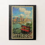 Pittsburgh Pennsylvania Vintage Reise Puzzle<br><div class="desc">Pittsburgh Pennsylvania Design im Vintage Travel Stil mit dem Duquesne Incline und der Stadt Pittsburgh mit Brücke und Fluss darunter.</div>
