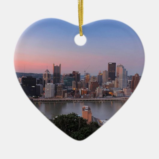 Pittsburgh-Skyline am Sonnenuntergang Keramik Ornament (Vorne)