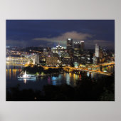 Pittsburgh Skyline bei Dusk Poster (Vorne)