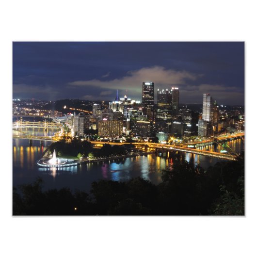 Pittsburgh Skyline bei Dusk Print Fotodruck (Vorne)